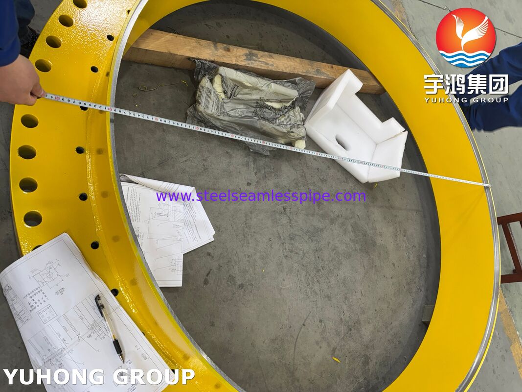 ASME SA516 Gr.70 Carbon Steel Shell Flange Ring with OD ~1939mm × ID ~1568mm × THK 97mm and Precision Bolt Holes for Heat Exchangers